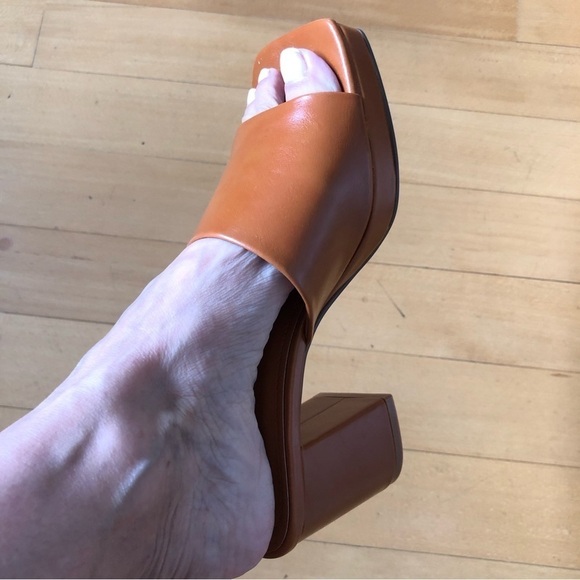 NWOT Nasty Gal cognac faux leather block heel platform sandals 7 - Picture 4 of 10